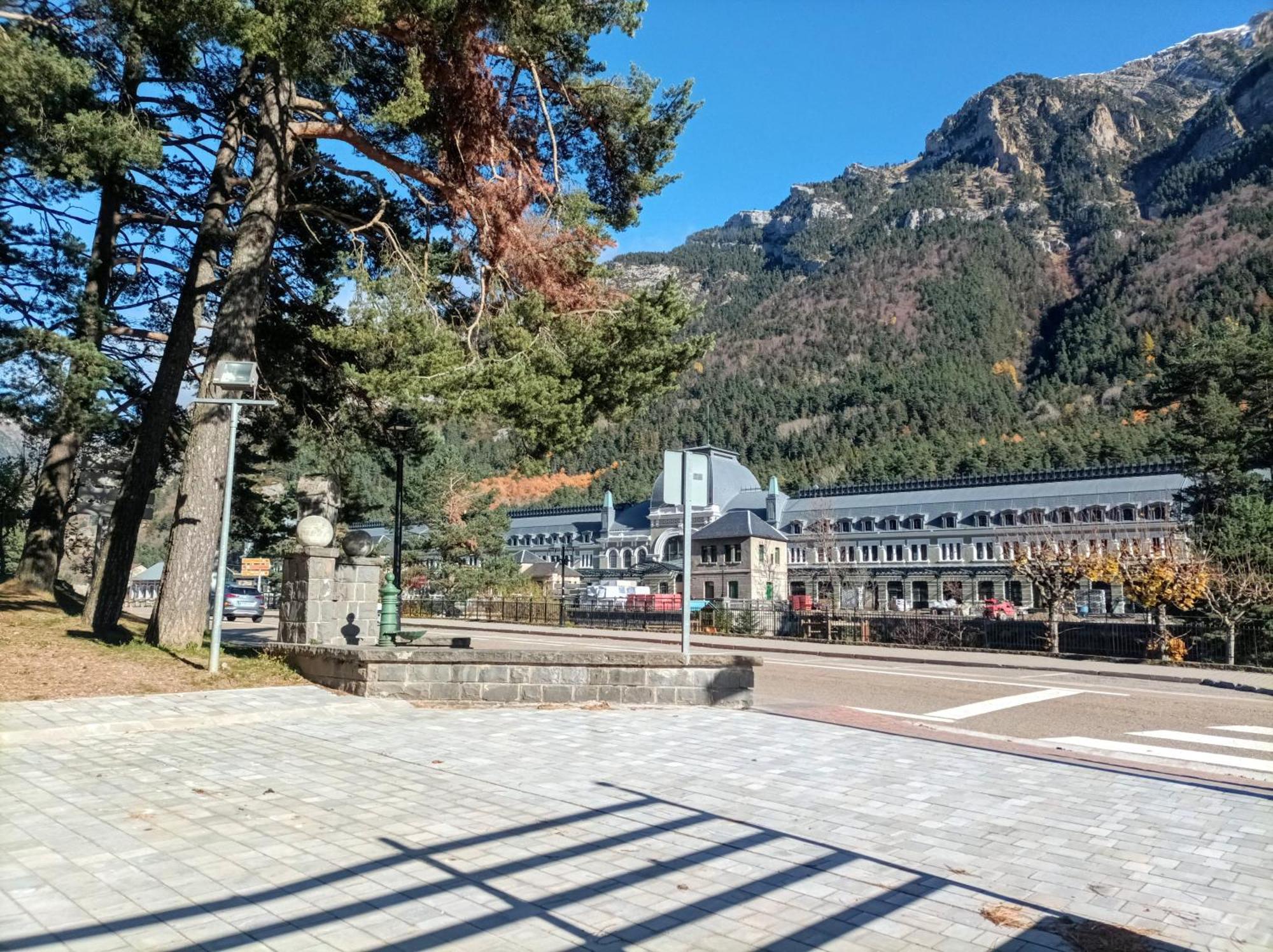Arce Avairent Canfranc Estacion Apartment Exterior foto