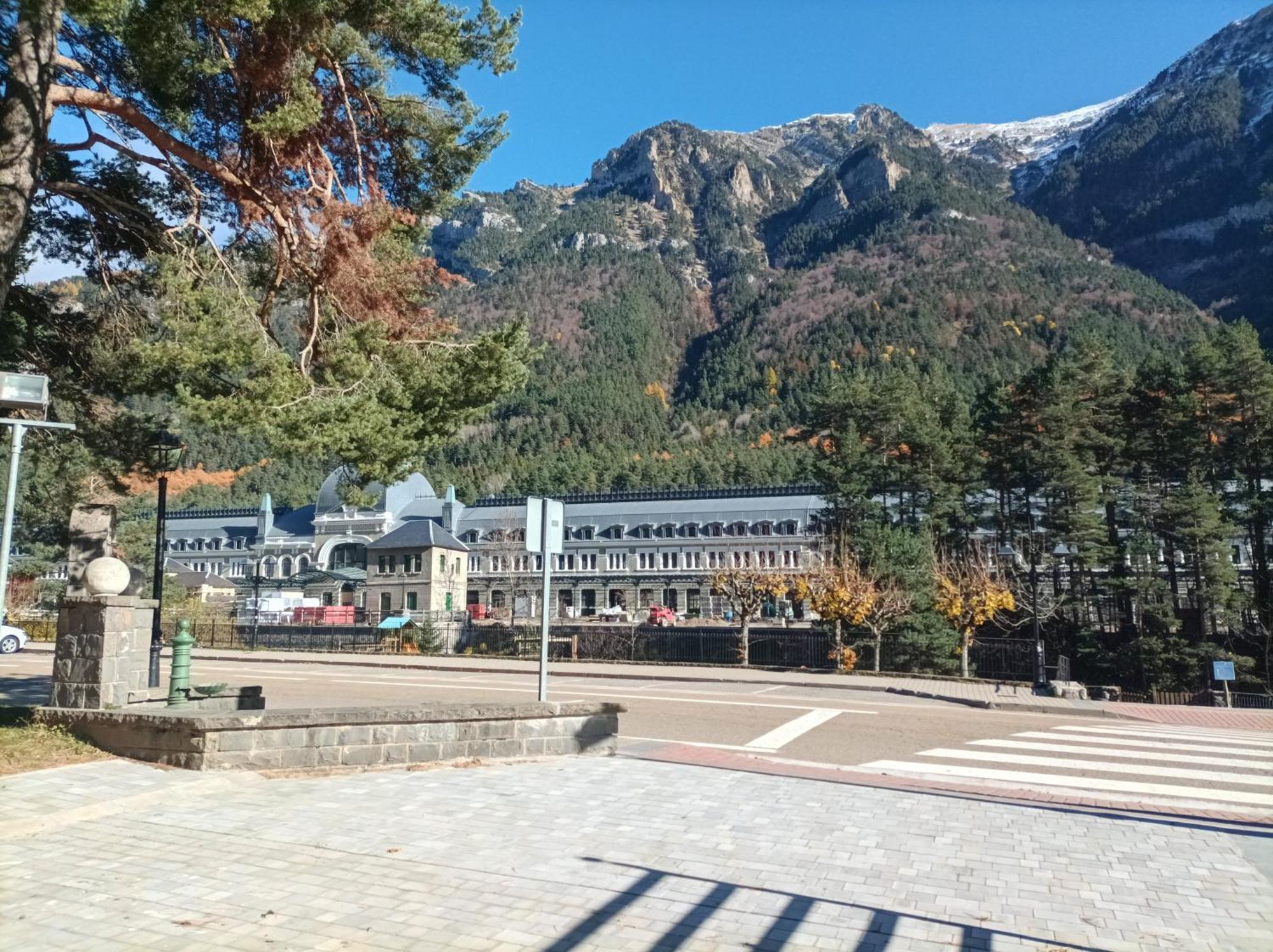 Arce Avairent Canfranc Estacion Apartment Exterior foto